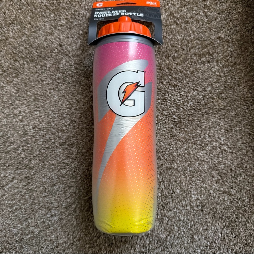 Gatorade 30 oz Double Wall Insulated Squeeze Bottle in orange and yellow NEW!